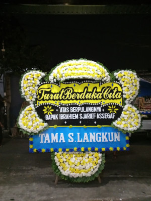 Papan Bunga Duka di Awina
